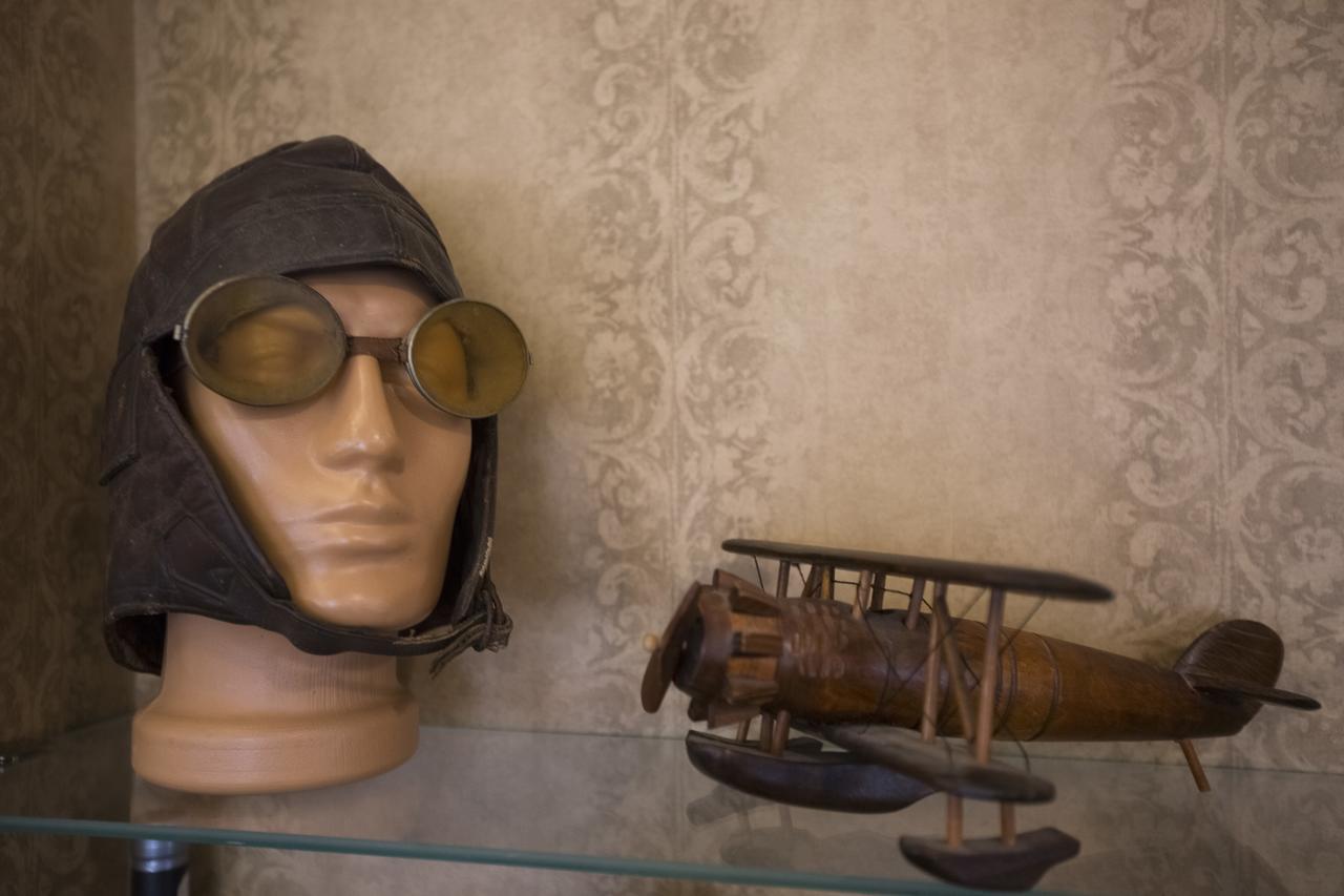 Hotel Aviator Boutique Отопени Экстерьер фото
